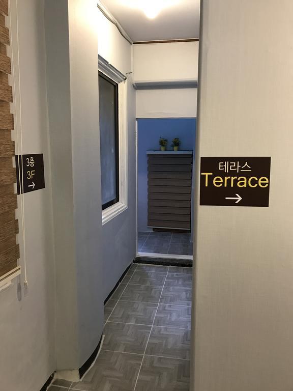 24 Guesthouse Jongno Tower Seoul Exterior photo