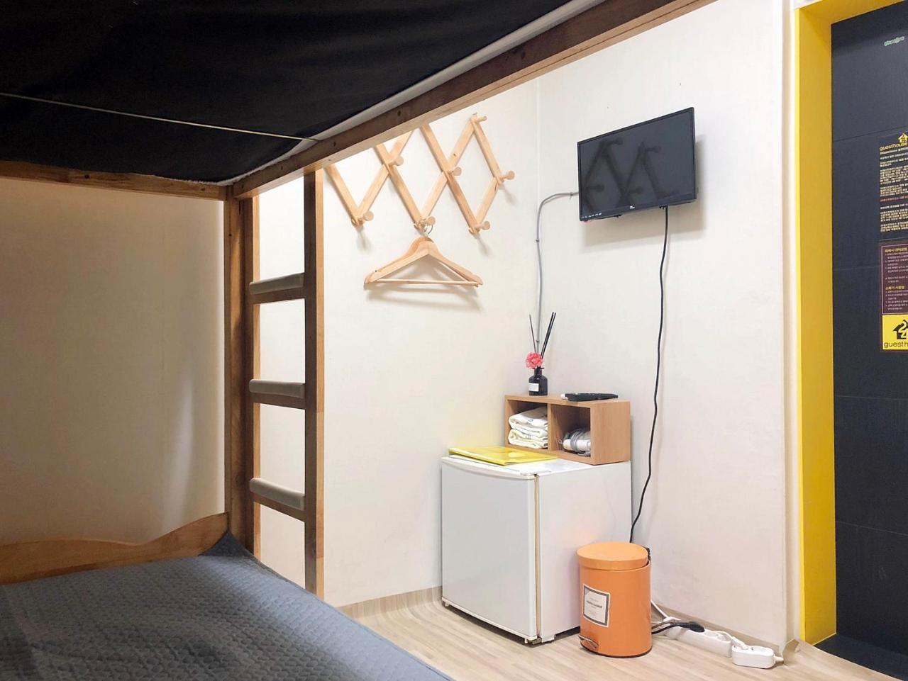 24 Guesthouse Jongno Tower Seoul Exterior photo